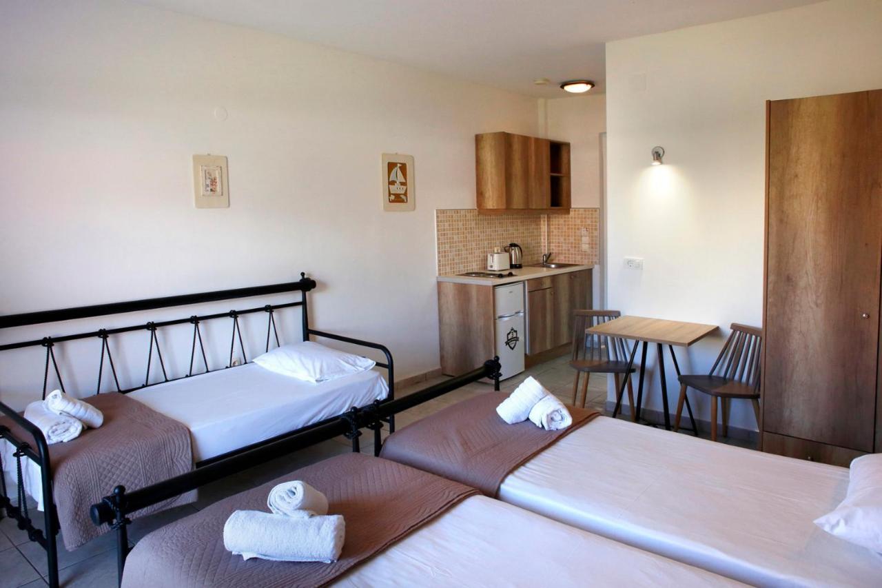 Akis Apartment *